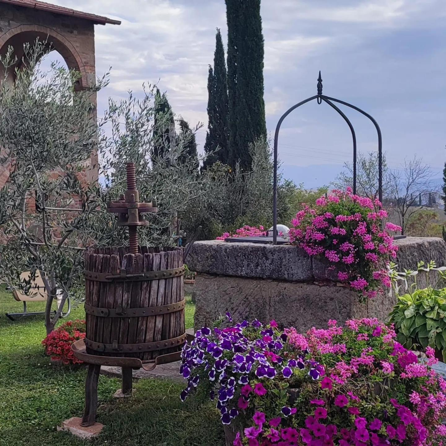 Agriturismo Il Pozzo Castiglione dʼOrcia Eksteriør bilde